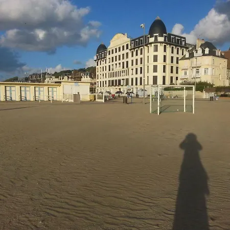 Chez Coco, 7 Persons, Triangle D'or, Hypercentre Deauville