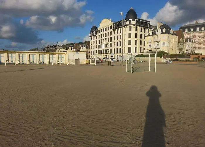 Chez Coco, 7 Persons, Triangle D'or, Hypercentre Deauville